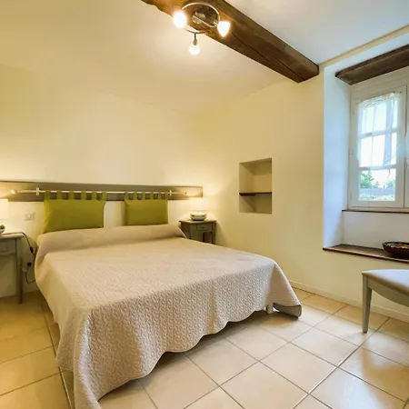 Nyaraló Brecat Saint-Faust